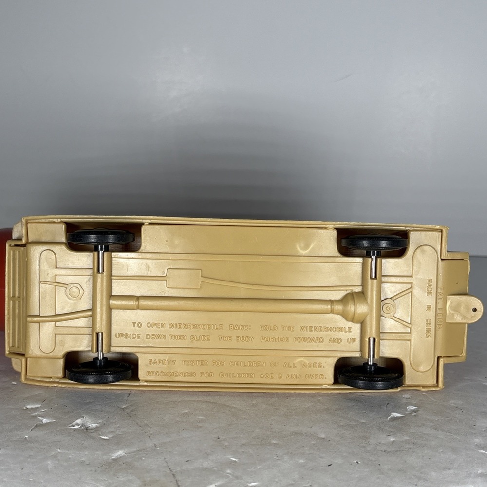 Vintage 90s Oscar Mayer WEINERMOBILE Hot‎ Dog Coin Bank - Picture 6 of 6